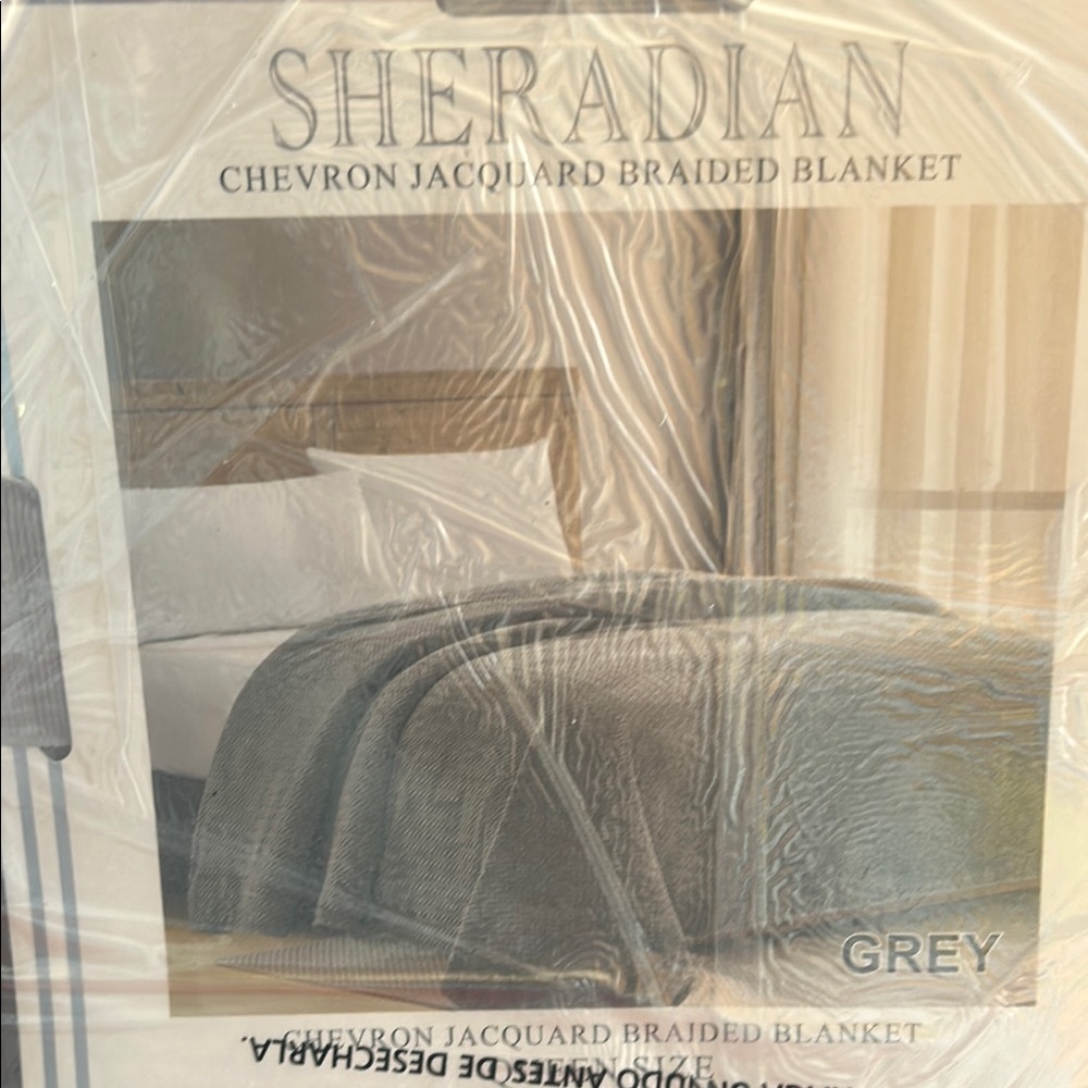 NWT Gray Chevron Jacquard Blanket Bedding